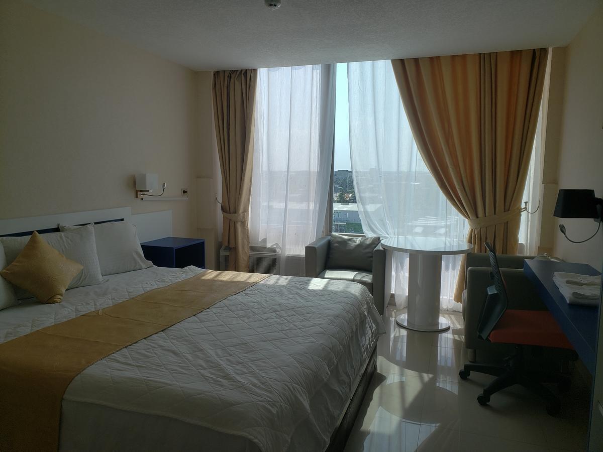 בליז סיטי Golden Tree Hotel מראה חיצוני תמונה